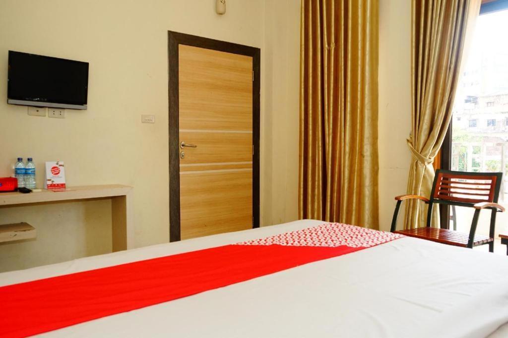 Hotel Golden Vella Pangkal Pinang Exteriör bild