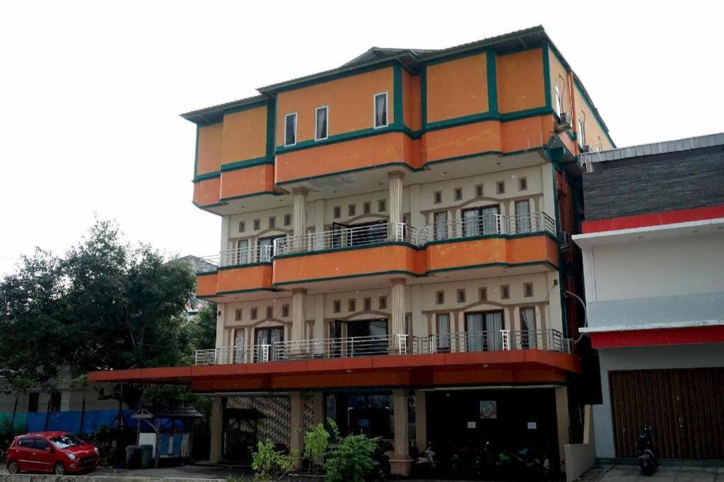 Hotel Golden Vella Pangkal Pinang Exteriör bild