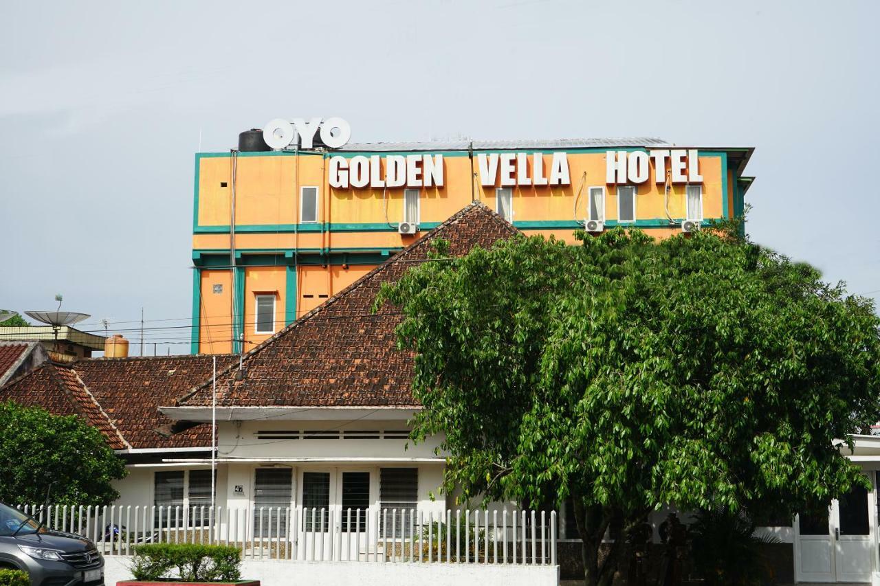 Hotel Golden Vella Pangkal Pinang Exteriör bild